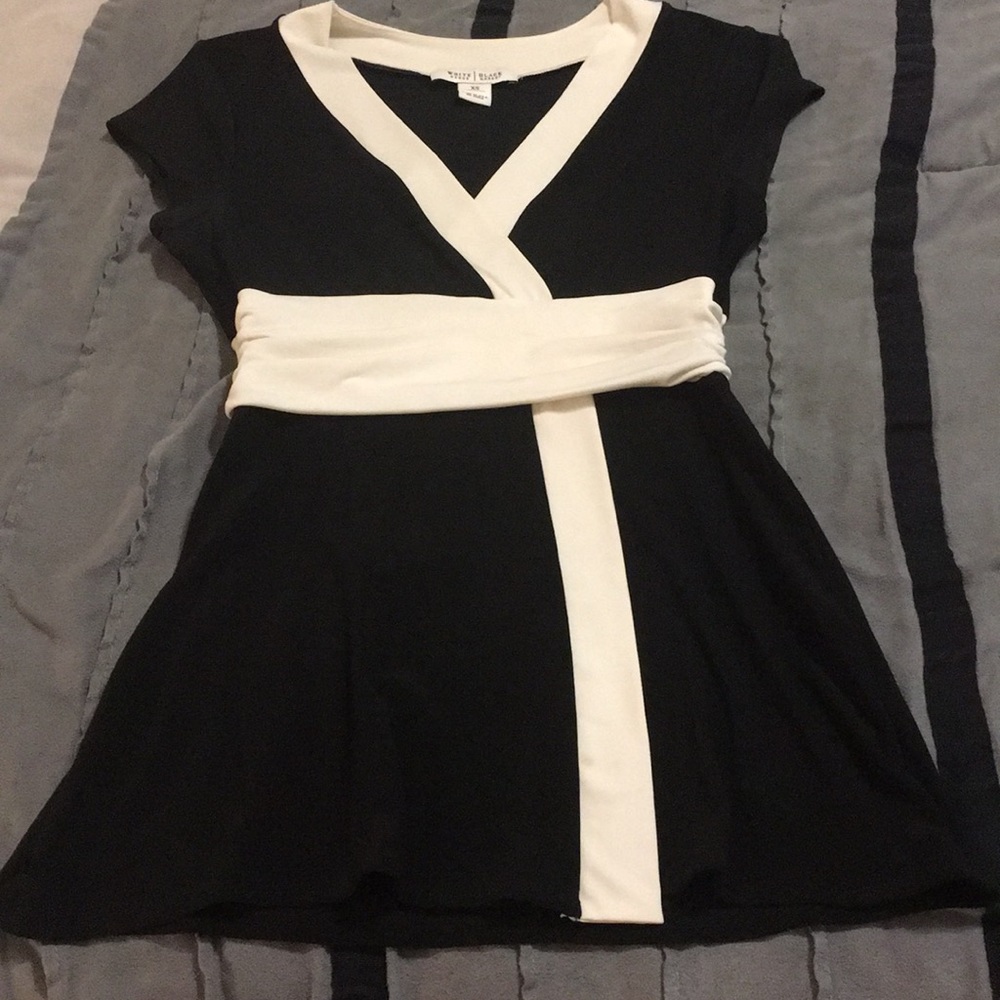 WHBM V Neck Top